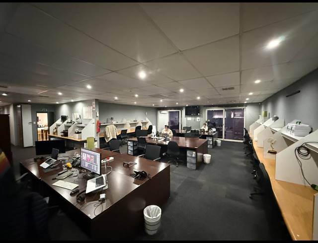 850M² OFFICE FOR SALE IN FERNDALE